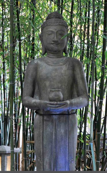 Stehender Buddha, Lavaguss